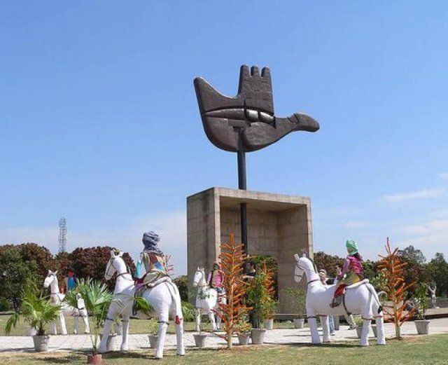 Open Hand Monument, Chandigarh Capitol Complex